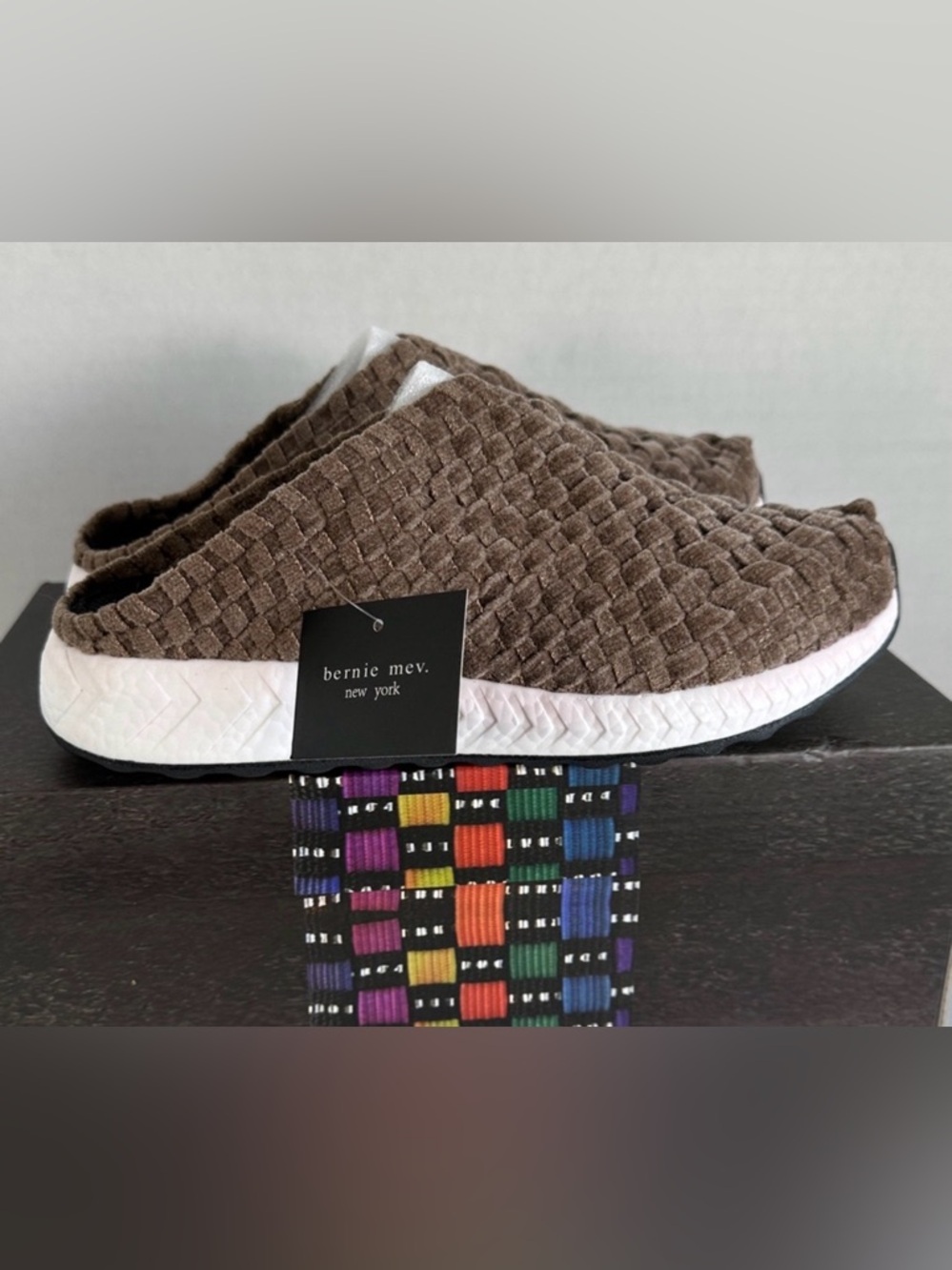 bernie mev. Woven Brown Slip-On Sneakers with White Sole